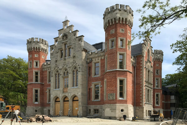 Umbau und Sanierung Schloss Ketschendorf